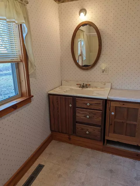 3184 E Borchers Rd, Freeport, IL 61032 photo 14