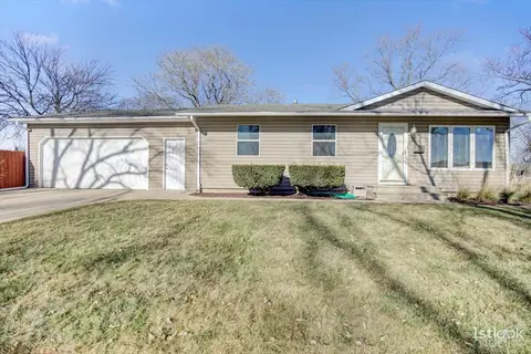 2711 Richmond St, Joliet, IL 60435