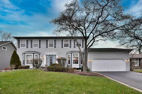 2535 Sun Valley Rd, Lisle, IL 60532