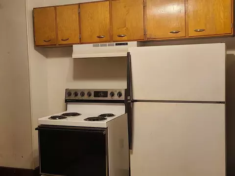 Kitchen - 644 First Ave, Ottawa, IL 61350 photo 2 of 2