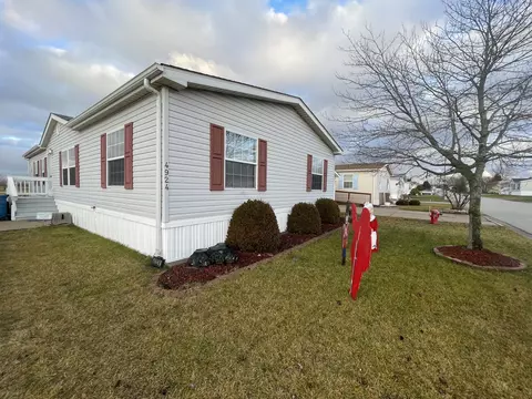 4924 Colonial Dr, Monee, IL 60449 photo 3