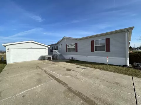 4924 Colonial Dr, Monee, IL 60449 photo 2