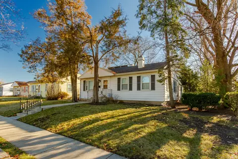 1805 Fargo Ave, Des Plaines, IL 60018