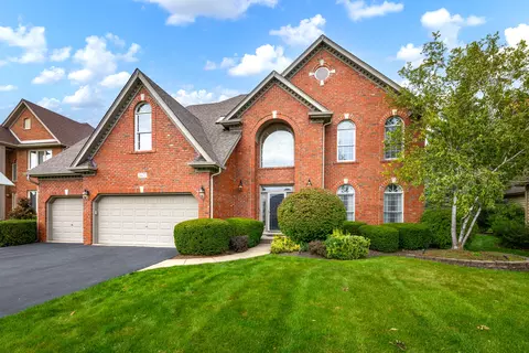 2407 Leverenz Rd, Naperville, IL 60564