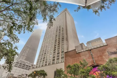 777 N Michigan Ave #3804, Chicago, IL 60611