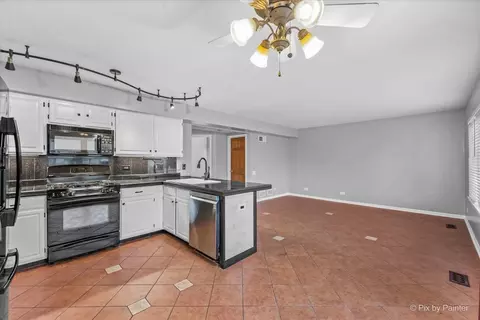 414 Persimmon Ln, Bartlett, IL 60103 photo 15