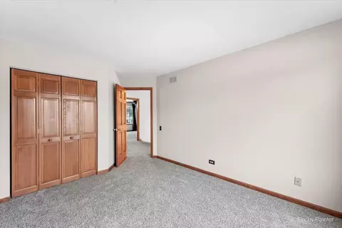 414 Persimmon Ln, Bartlett, IL 60103 photo 11