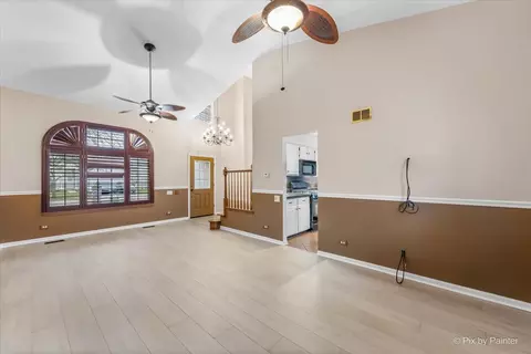 414 Persimmon Ln, Bartlett, IL 60103 photo 5