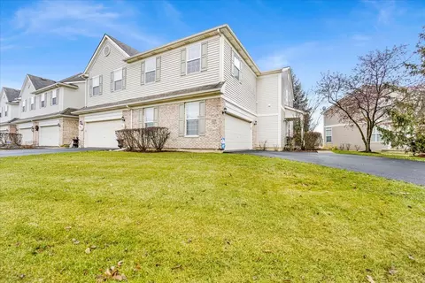 1210 Asbury Ct #1210, Elgin, IL 60120