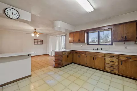 1124 E Division St, Lockport, IL 60441 photo 7