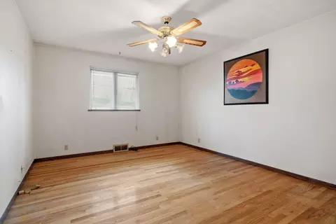 1124 E Division St, Lockport, IL 60441 photo 9