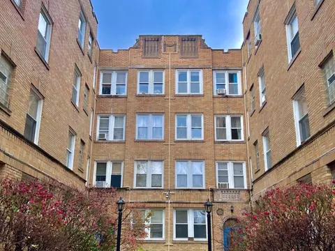 844 W Ainslie St #J3, Chicago, IL 60640