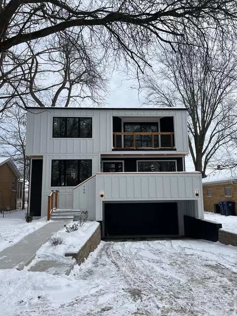 709 N Park Rd, La Grange Park, IL 60526
