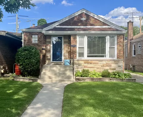9823 S Claremont Ave, Chicago, IL 60643