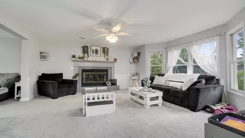 1530 Michael Dr, Pecatonica, IL 61063 photo 10