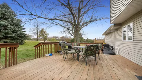 1530 Michael Dr, Pecatonica, IL 61063 photo 31