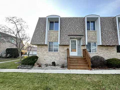 15130 Central Ave #D, Oak Forest, IL 60452