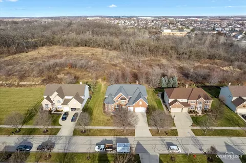 5430 Nicholson Dr, Hoffman Estates, IL 60192 photo 2
