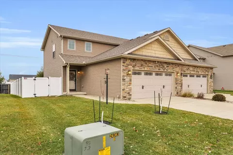 3914 Summer Sage Ct, Champaign, IL 61822
