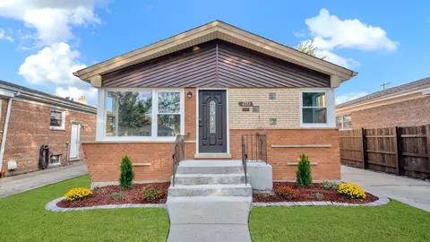 4332 W 77th Pl, Chicago, IL 60652