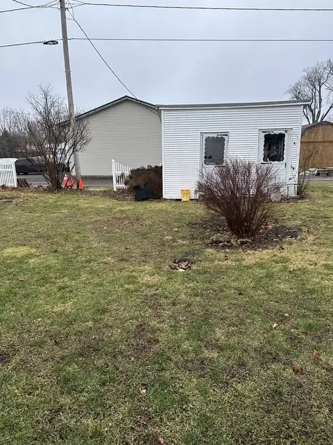 511 W Cedar St, Le Roy, IL 61752 photo 6