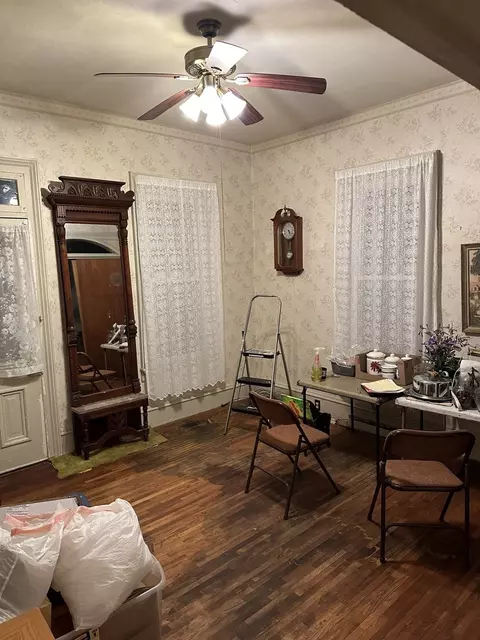 511 W Cedar St, Le Roy, IL 61752 photo 9