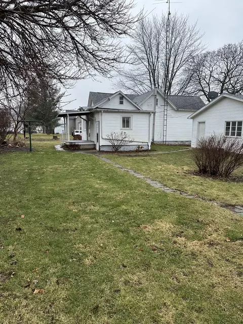 511 W Cedar St, Le Roy, IL 61752 photo 7