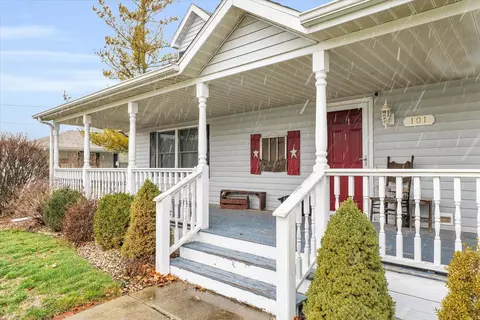 101 W Kyle St, Ogden, IL 61859 photo 4