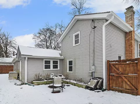 403 W Front St, Harvard, IL 60033 photo 5