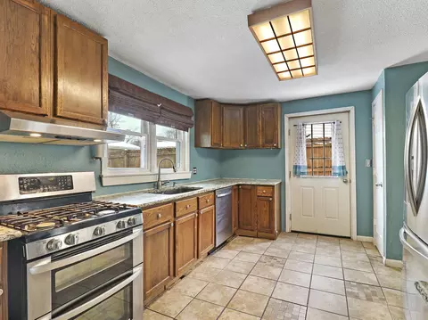 403 W Front St, Harvard, IL 60033 photo 10