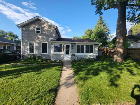 403 W Front St, Harvard, IL 60033