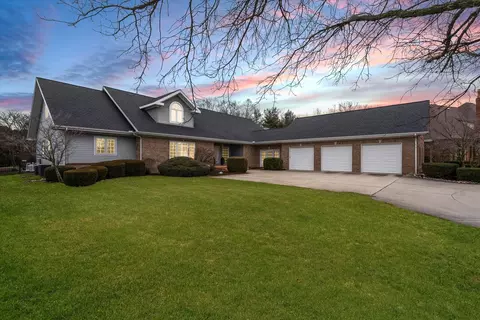 1410 Waterford Pl, Champaign, IL 61821