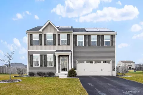 345 Shadow Wood Dr, Yorkville, IL 60560