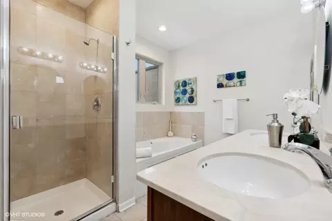 404 E 46th St #C4, Chicago, IL 60653 photo 13