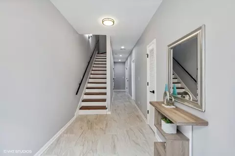 404 E 46th St #C4, Chicago, IL 60653 photo 3