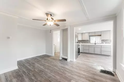 367 Jay St, Elgin, IL 60120 photo 10