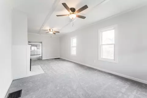 367 Jay St, Elgin, IL 60120 photo 6