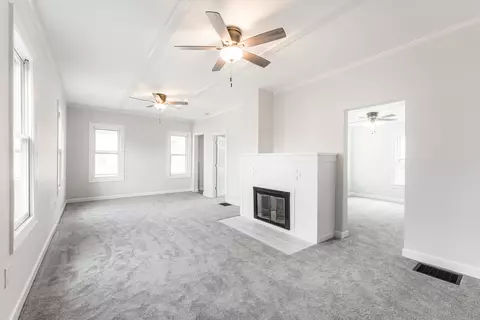 367 Jay St, Elgin, IL 60120 photo 8