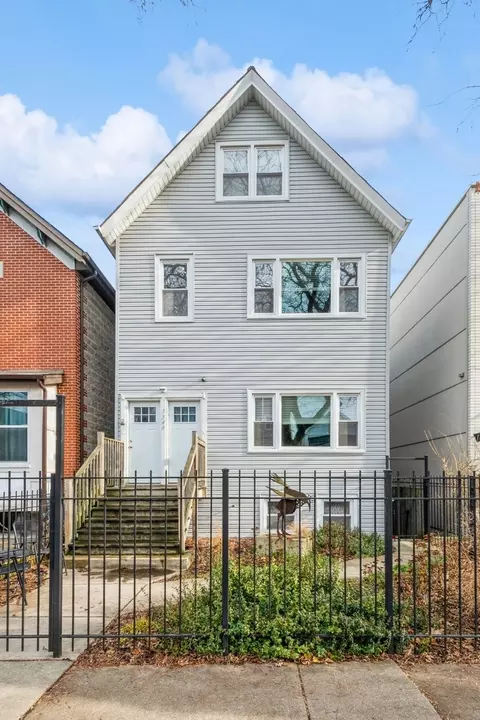 1749 N Whipple St, Chicago, IL 60647