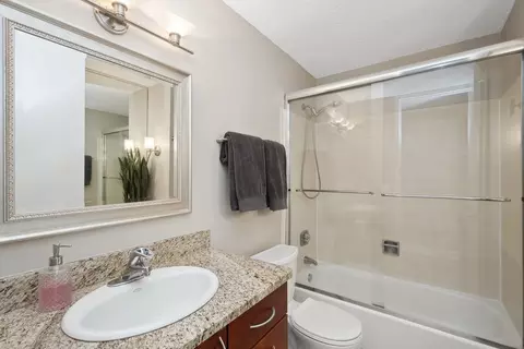 30 E Huron St #2302, Chicago, IL 60611 photo 12