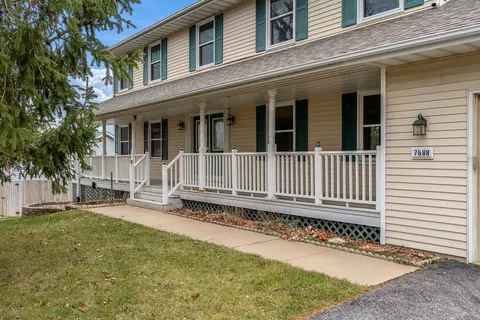 7688 Hawks Ridge Rd, Machesney Park, IL 61115