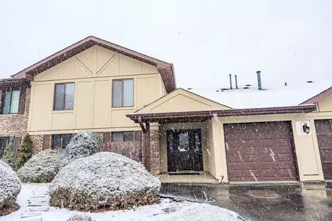 1452 N Elmhurst Rd #103C, Mount Prospect, IL 60056