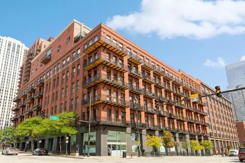 616 W Fulton St #705, Chicago, IL 60661