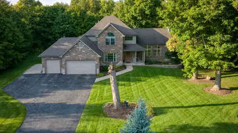 2105 Bernadette Ln, Yorkville, IL 60560