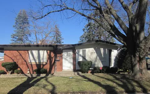 417 W Holly Ct, Glenwood, IL 60425