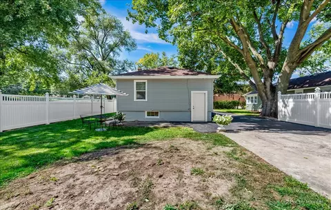 71 S Commonwealth Ave, Elgin, IL 60123 photo 25