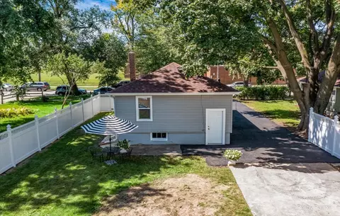 71 S Commonwealth Ave, Elgin, IL 60123 photo 21