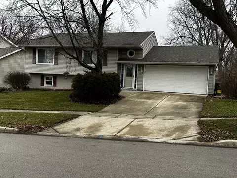 1707 S Green Meadows Blvd, Streamwood, IL 60107