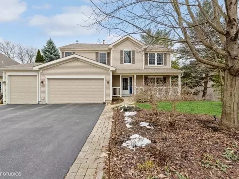 304 Depaul Ct, Mchenry, IL 60050