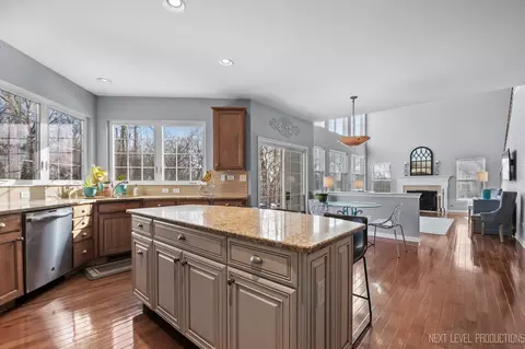 Kitchen - 3543 Tournament Dr, Elgin, IL 60124 photo 2 of 2